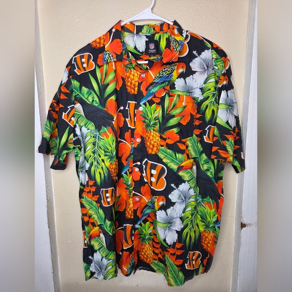 Team Apparel Other - Nfl Bengals Button Up Shirt Floral Tropical Cincinnati Mens Team Apparel Footbal